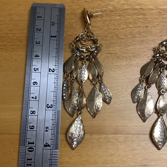 Costume Gold Tone and Rhinestone Chandelier Large Dangle Pierced Earrings EUC - Picture 6 of 8